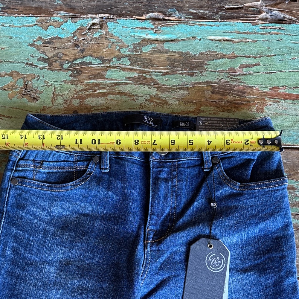 1822 Denim Dark Blue Cropped Jeans - Picture 9 of 10